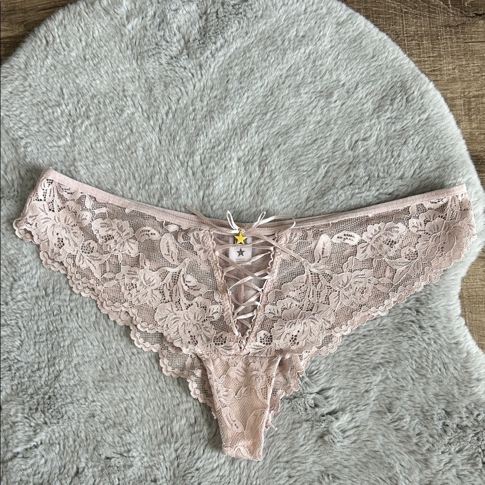 Frederick's of Hollywood FAME Lace Panty L